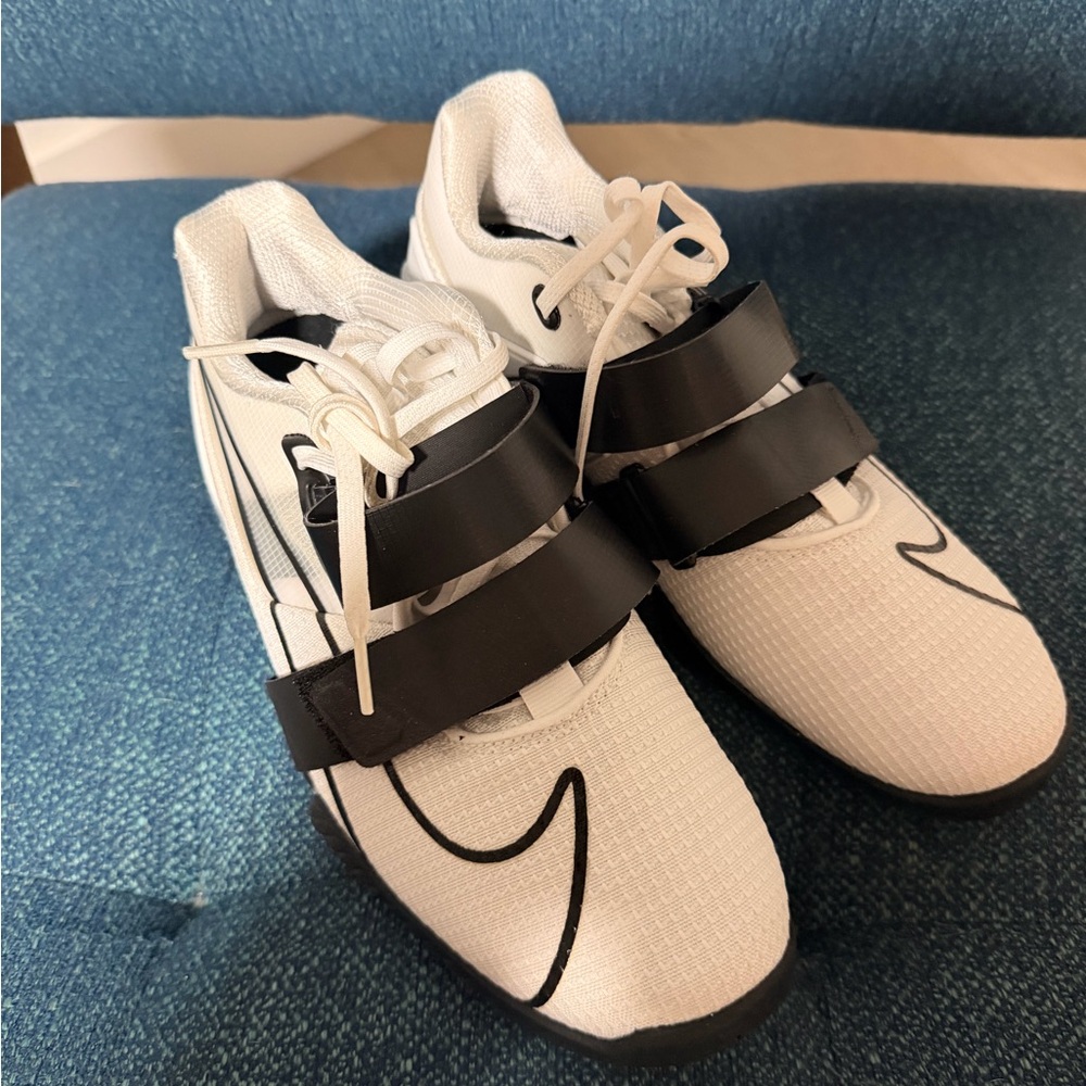 Nike romaleos weightlifting shoes